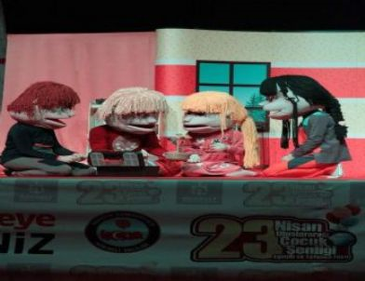 Tarçın ve Arkadaşları Miniklerle Buluştu