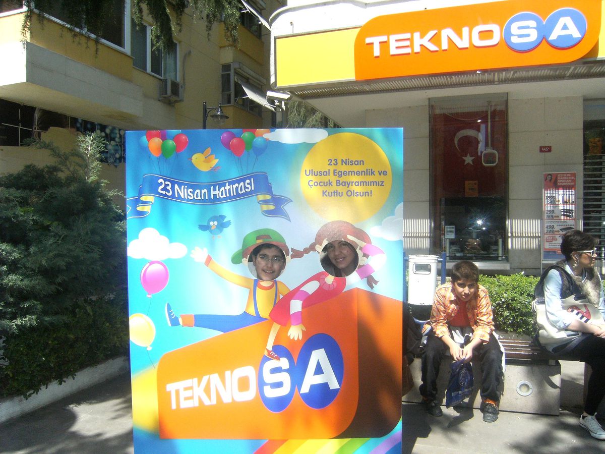 Teknosa\'dan Çocuklara "23 Nisan" Sürprizi