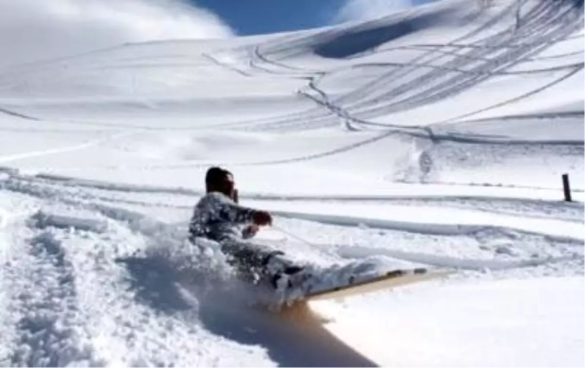 Uludağ'da Nisan Ayında Snowboard Keyfi