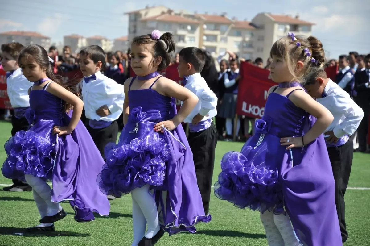 Yerköy'de 23 Nisan Ulusal Egemenlik ve Çocuk Bayramı Coşkuyla Kutlandı