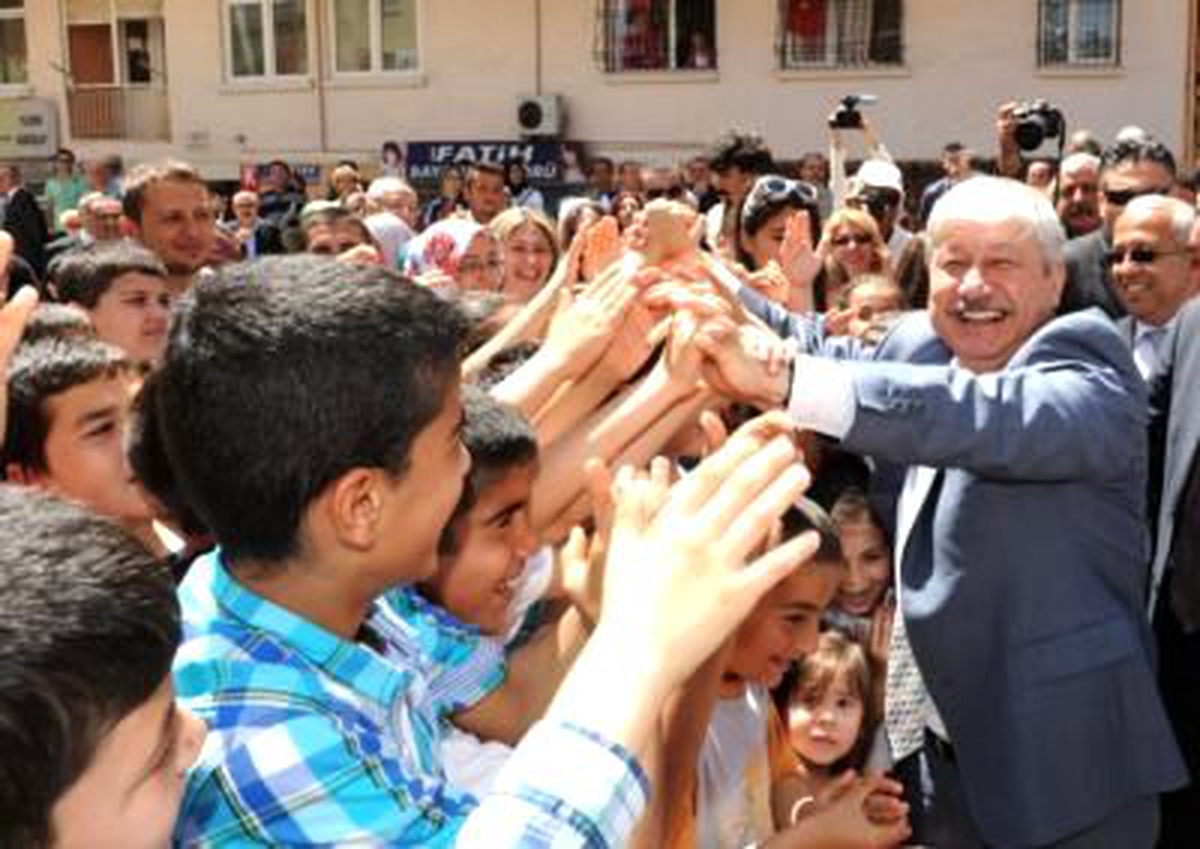 23 Nisan Ulusal Egemenlik ve Çocuk Bayramı Kutlanıyor