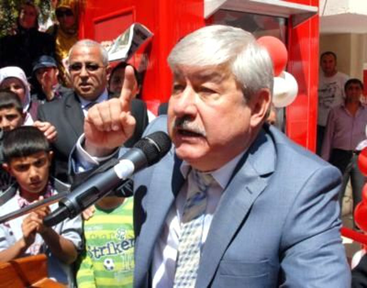Akaydın Baykal'a Yüklendi, Milletvekili Üzerine Yürüdü