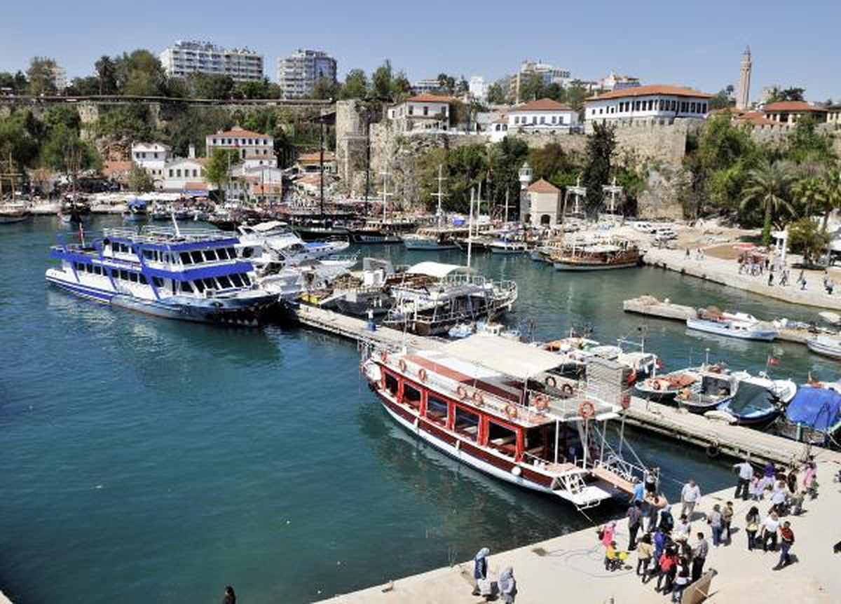Antalya\'da Yatçıların Hedefi 2 Milyon Turist
