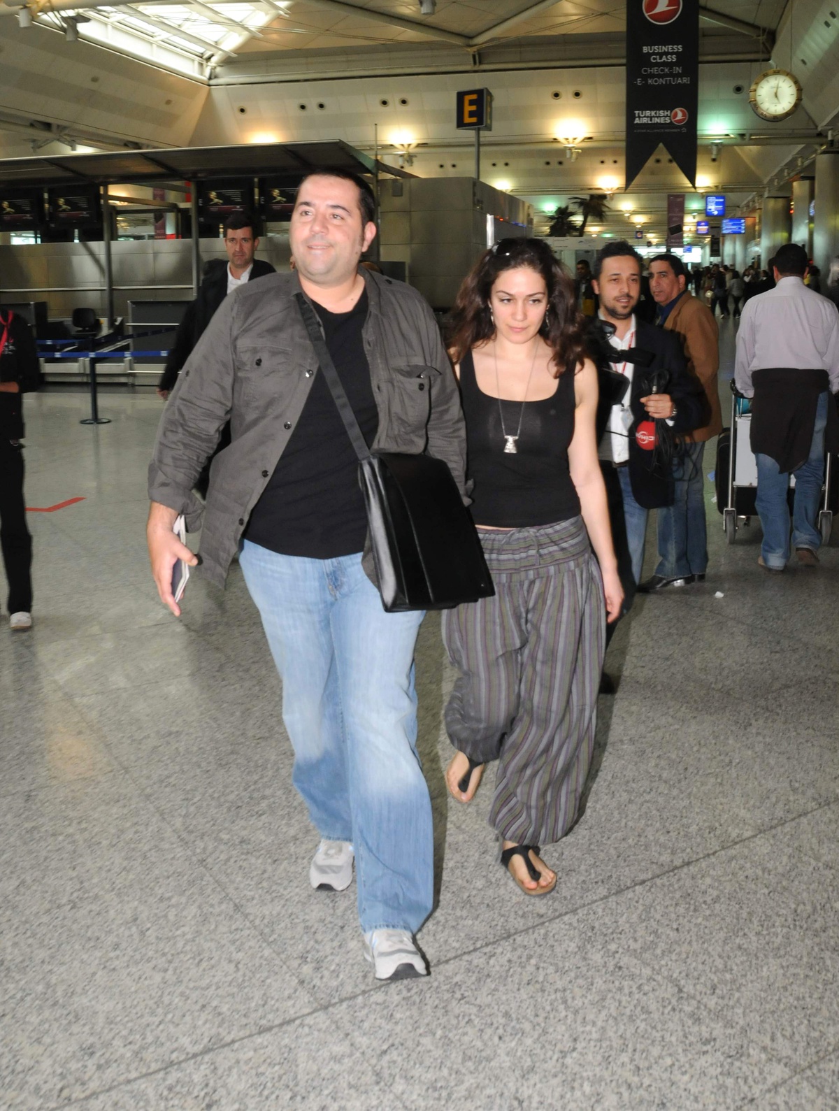 Ata Demirer ve Özge Borak Balayına Gitti
