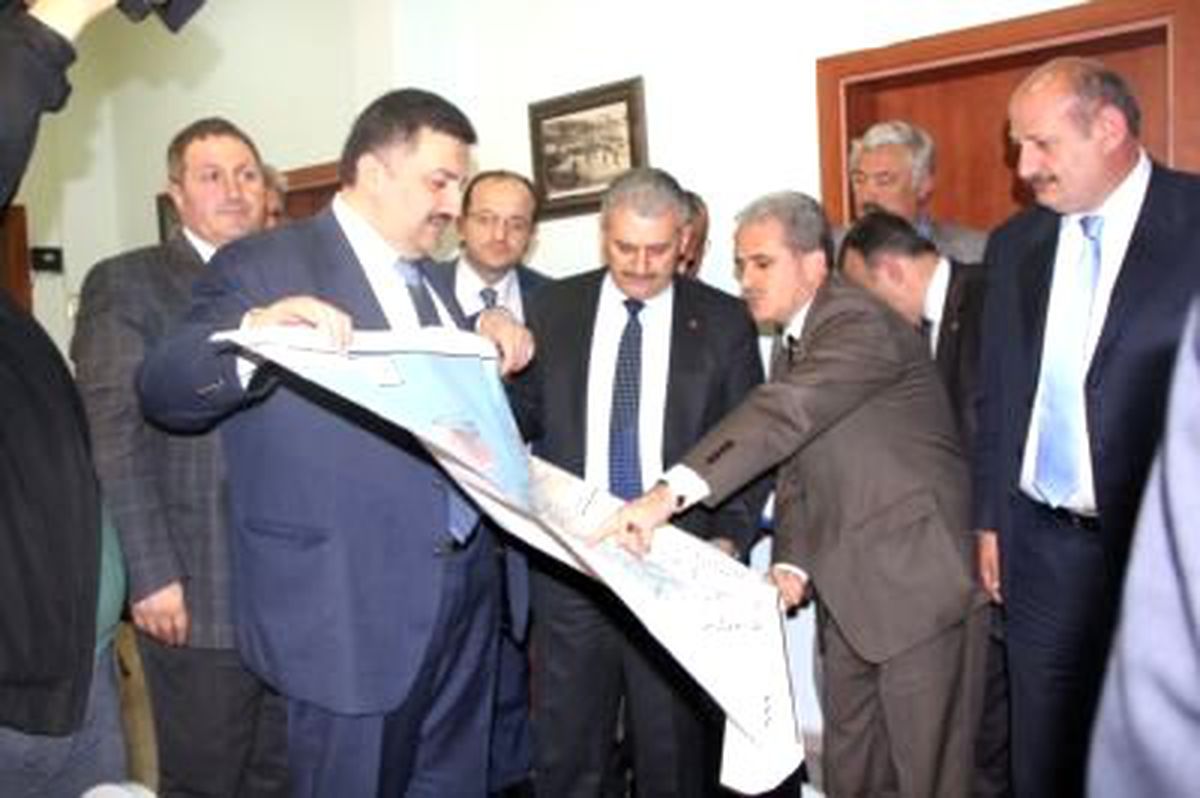 Bakan Yıldırım, Üçüncü Köprü İhalesiyle İlgili Bilgi Verdi