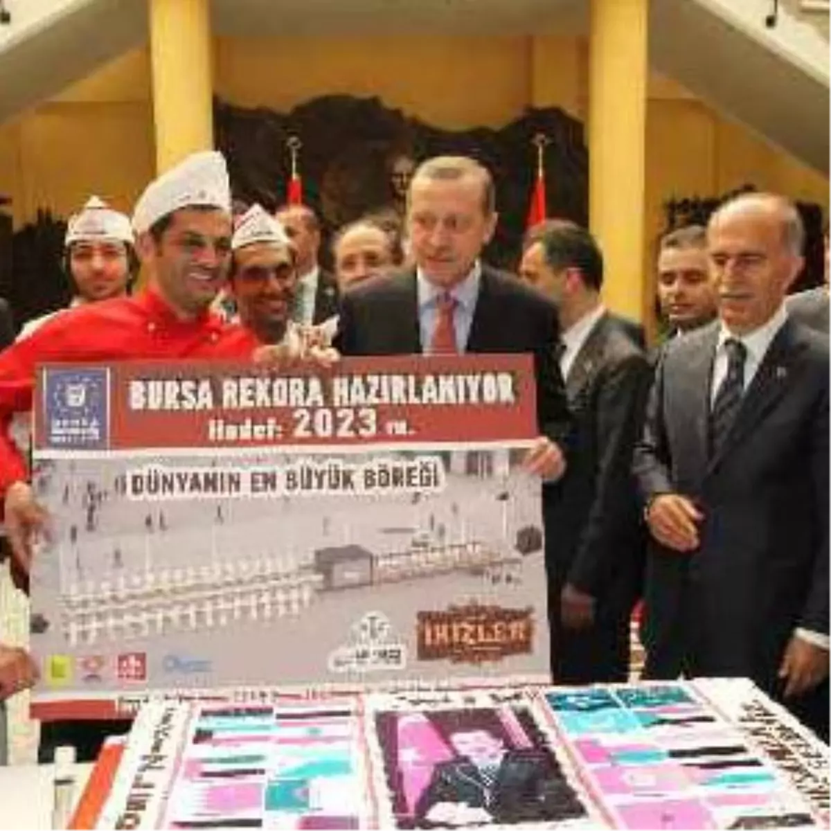 Başbakandan 2 Kilometrelik Börek Denemesine Tam Destek