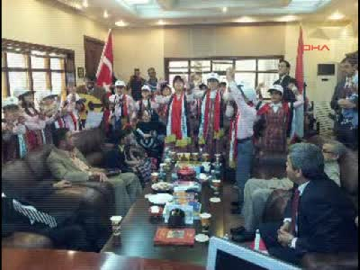 Basra\'da 23 Nisan Kutlaması