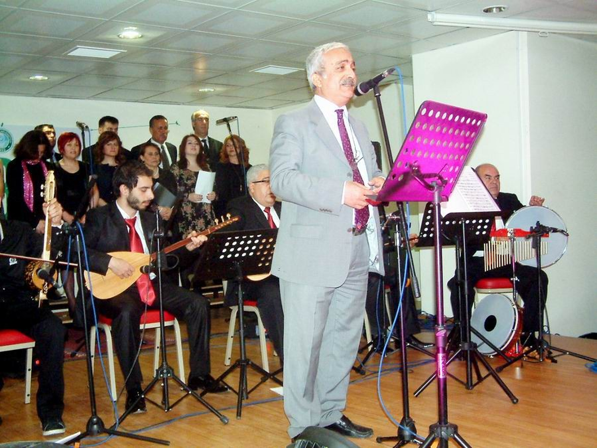 Burhaniye'de Profesörler Korosu Konseri