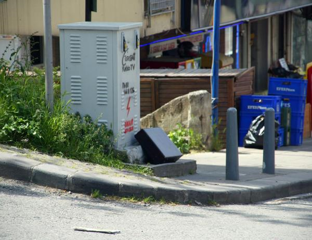 "Çanta Bizim Bomba Sizin Olsun"