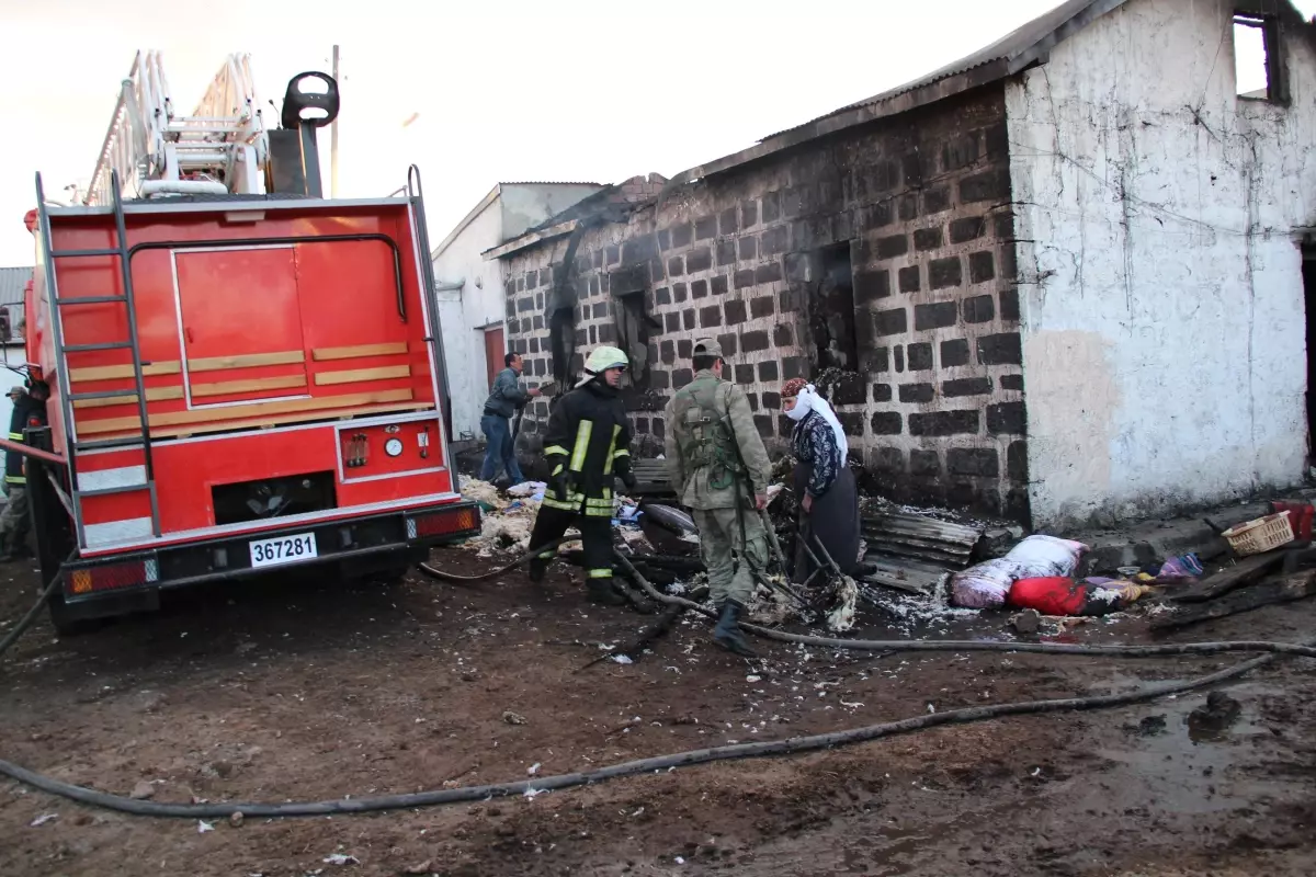 Çıldır\'da Korkutan Yangın