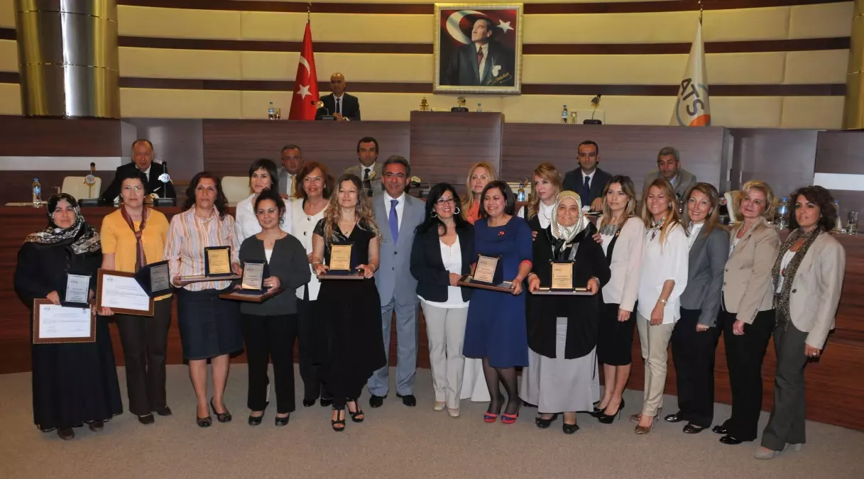 Dereceye Girenlere Plaket ve Sertifikaları Verildi