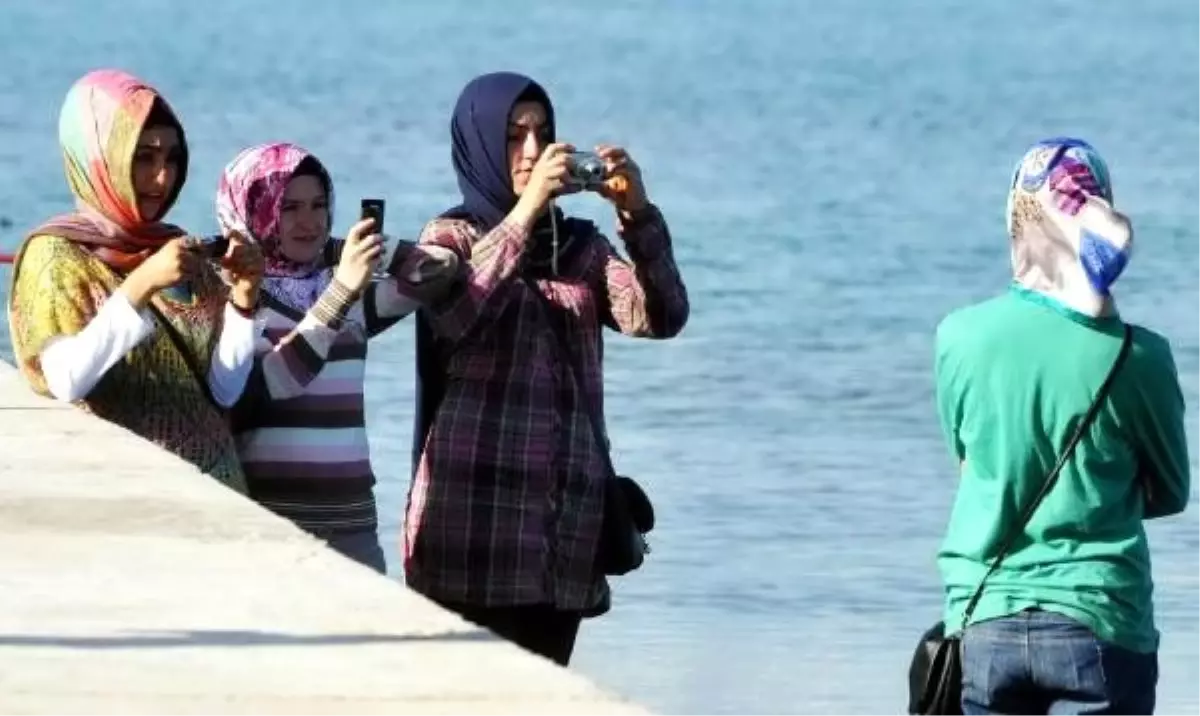 Didim Sahilleri Renklendi