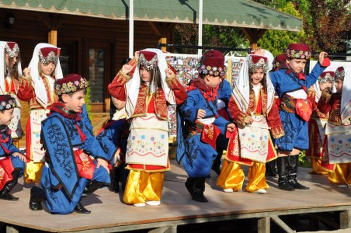 Dış Mahallede Bayram Coşkusu Yaşandı