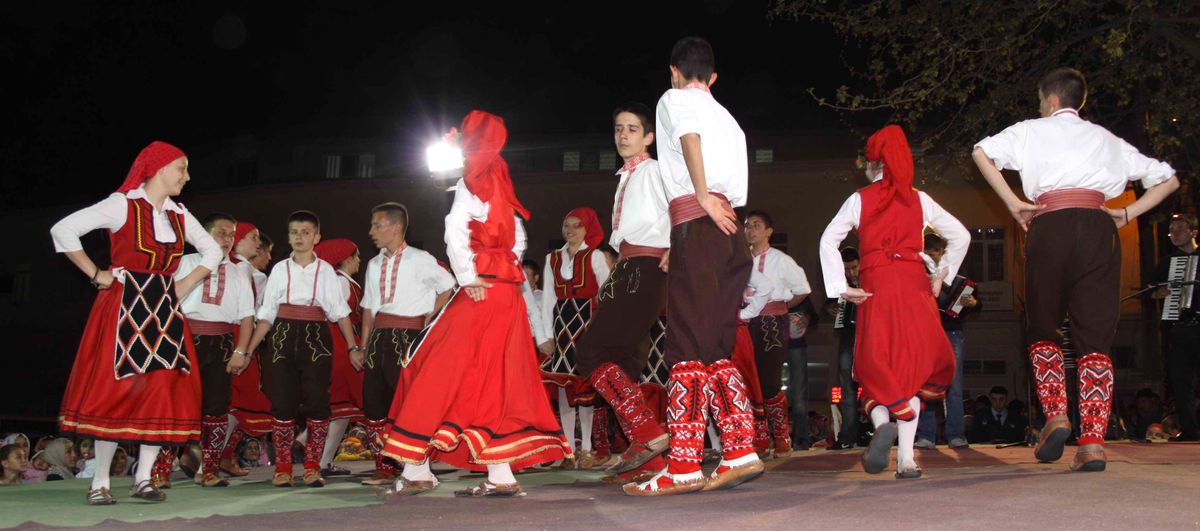 Dünya Çocuklarından Simavlıya Süper Folklor Gösterisi