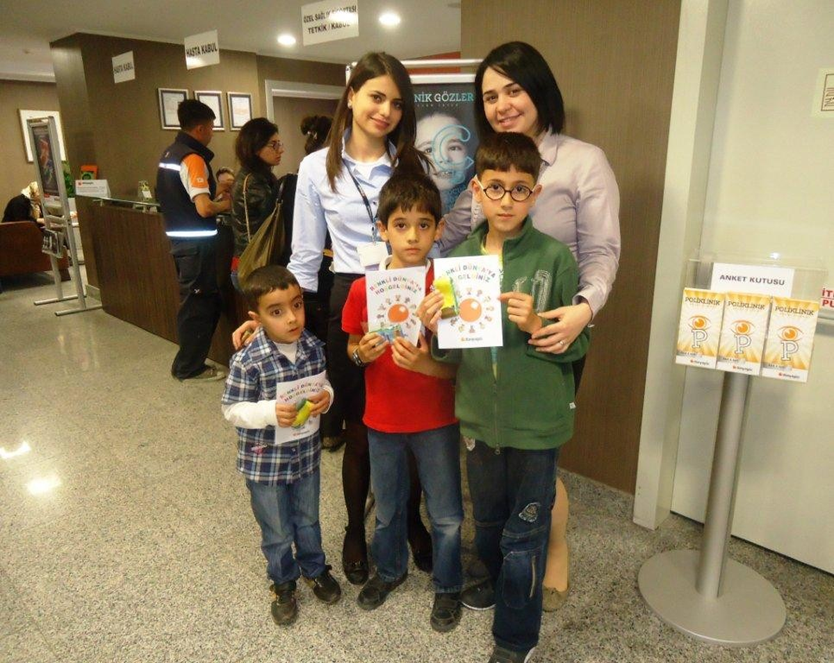 Dünyagöz\'den Miniklere 23 Nisan Sürprizi
