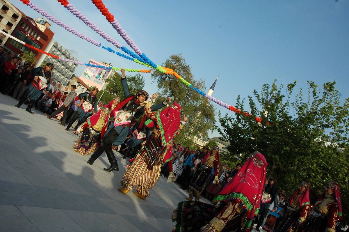 Efeler Denizli\'de Toplandı