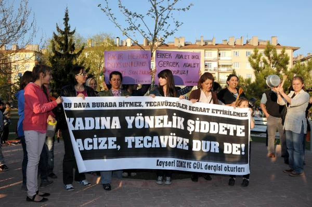 Kadınlardan, Tecavüz Mağduru Kadına Tencereli- Tavalı \'Destek Eylemi