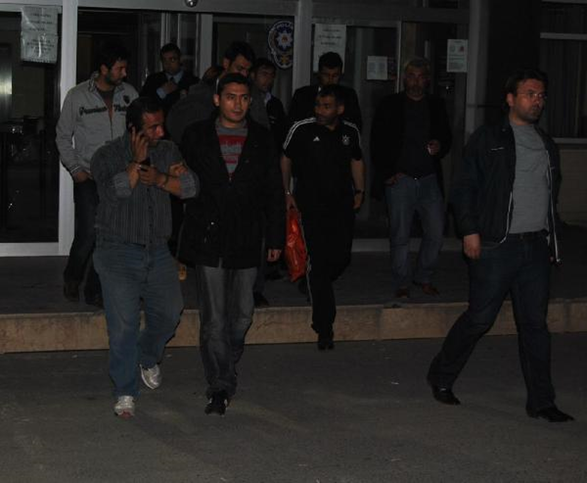 Kapıkule'den Giren Tır'da, 2 Milyon Filtreli Sigara Kağıdı Ele Gecti