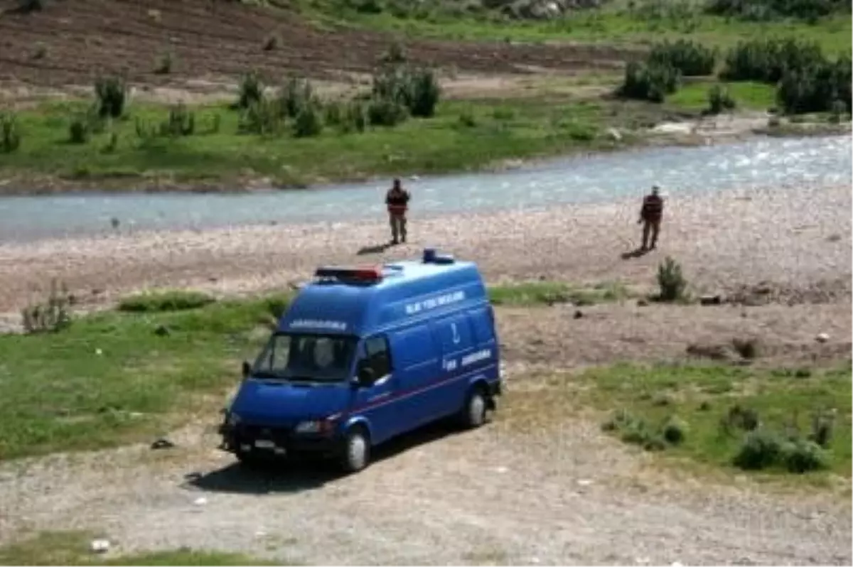 Kayıp Anne, Oğlu ve Gelinin Cesetleri Bulundu (1)