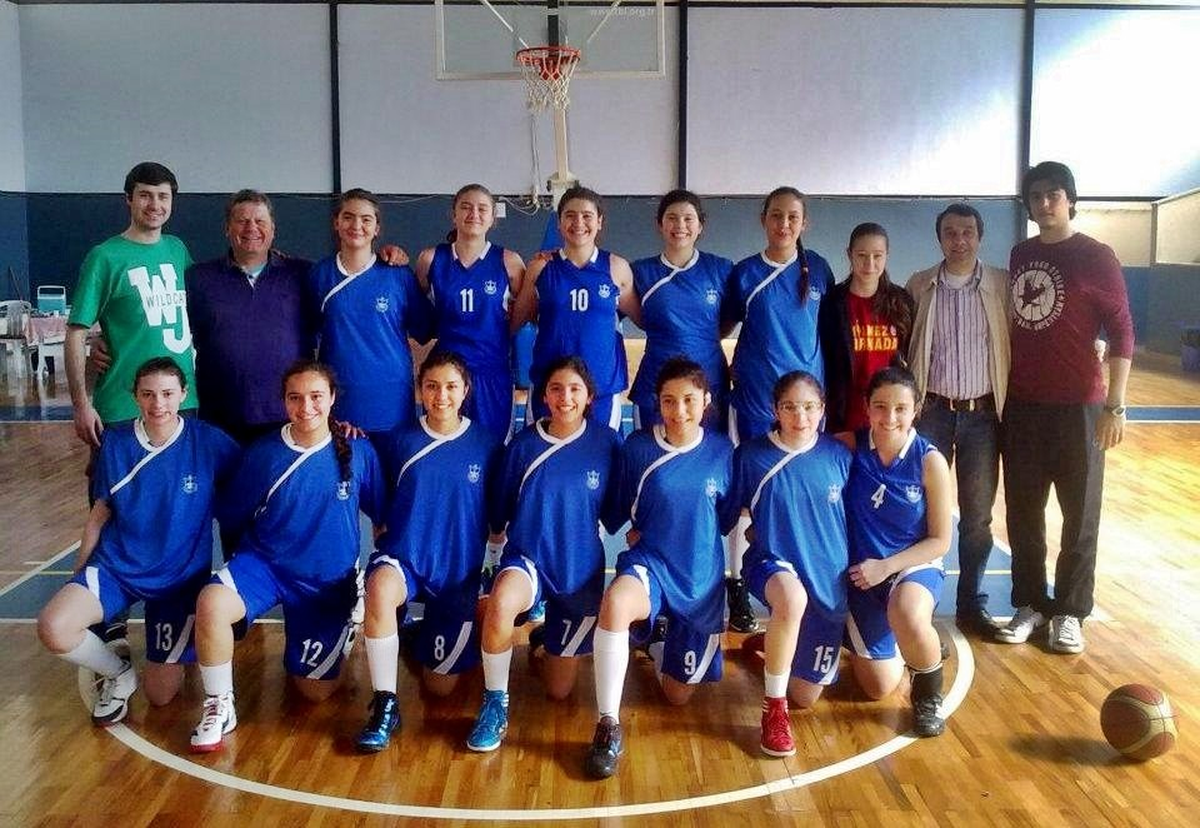 Konak\'ın Yıldız Kızları, Türkiye Şampiyonası\'na Gidiyor