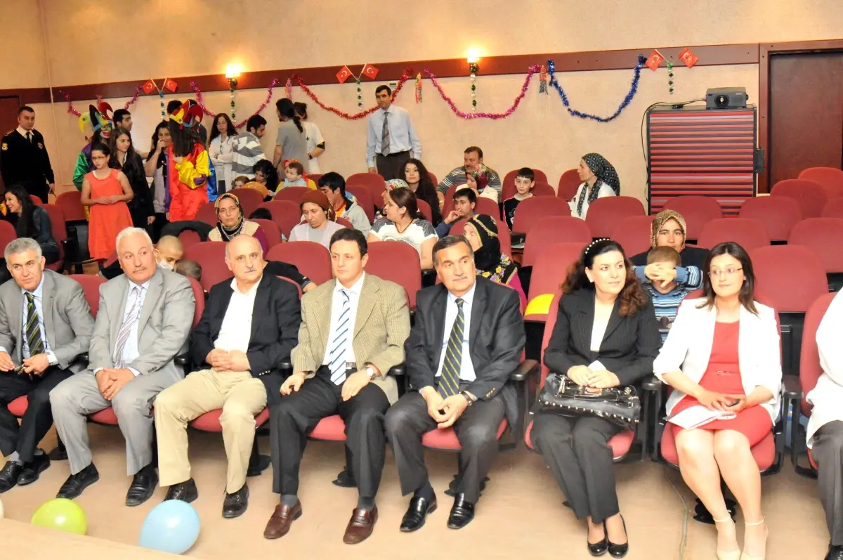 Lösemili Çocuklara 23 Nisan Eğlencesi