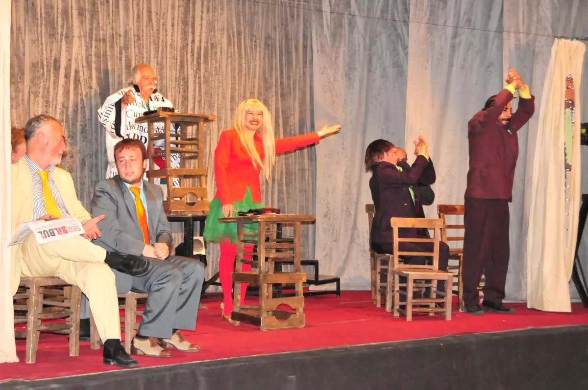 'Memleketin Birinde' Sahnelendi