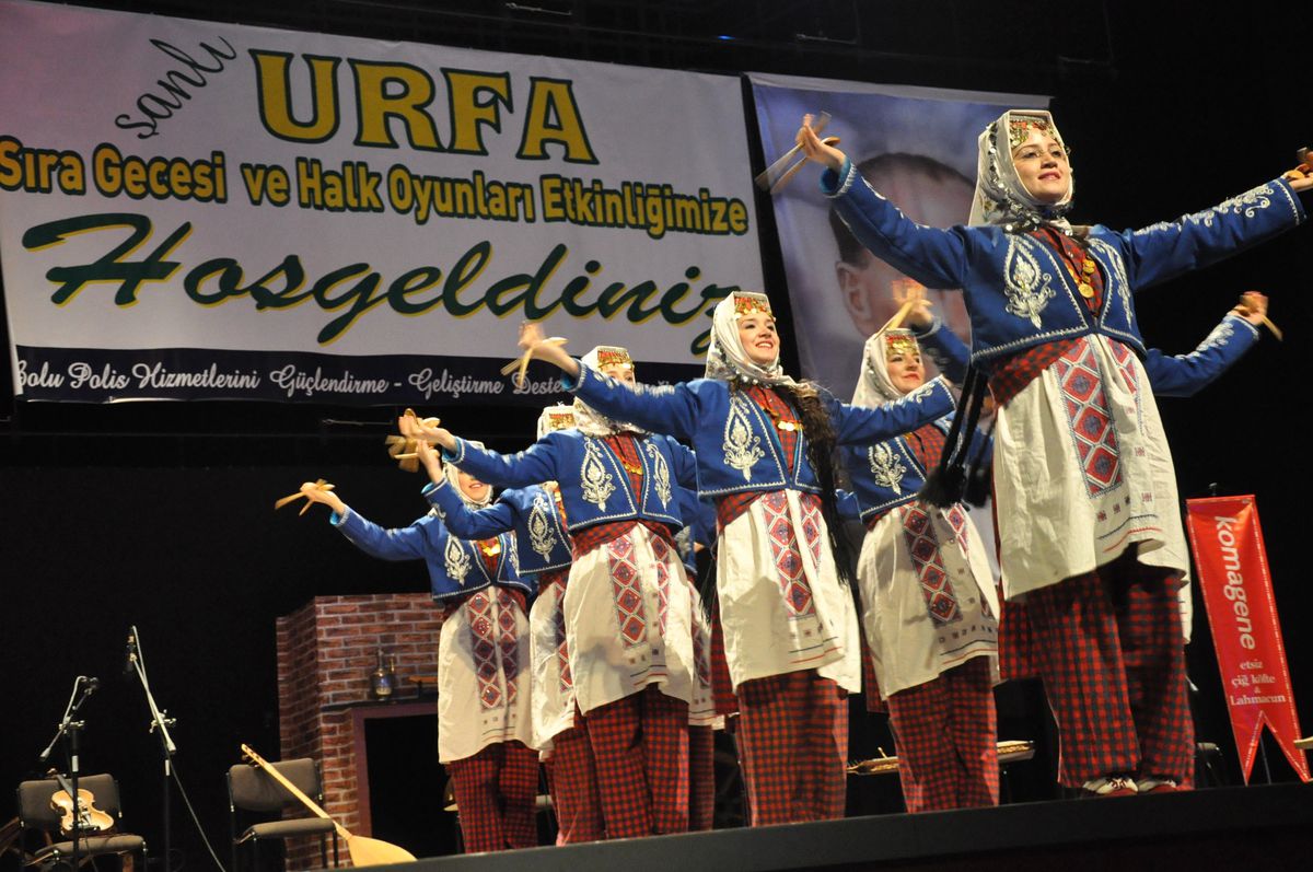 Öğrenciler Sıra Gecesinde Coştu