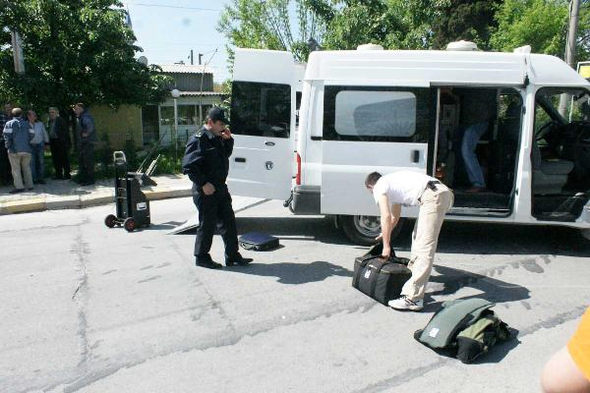 Otobüs Durağında Unutulan Çanta Polisi Alarma Geçirdi