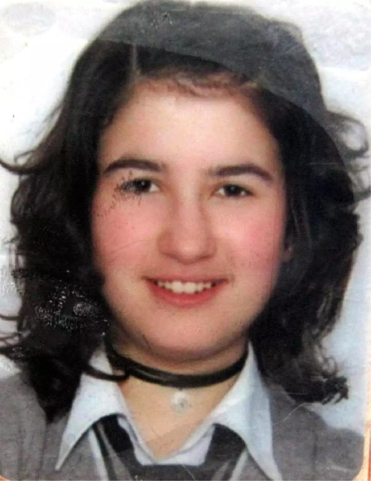 Otomobil Otobüs Durağına Daldı: 1 Ölü, 2 Yaralı