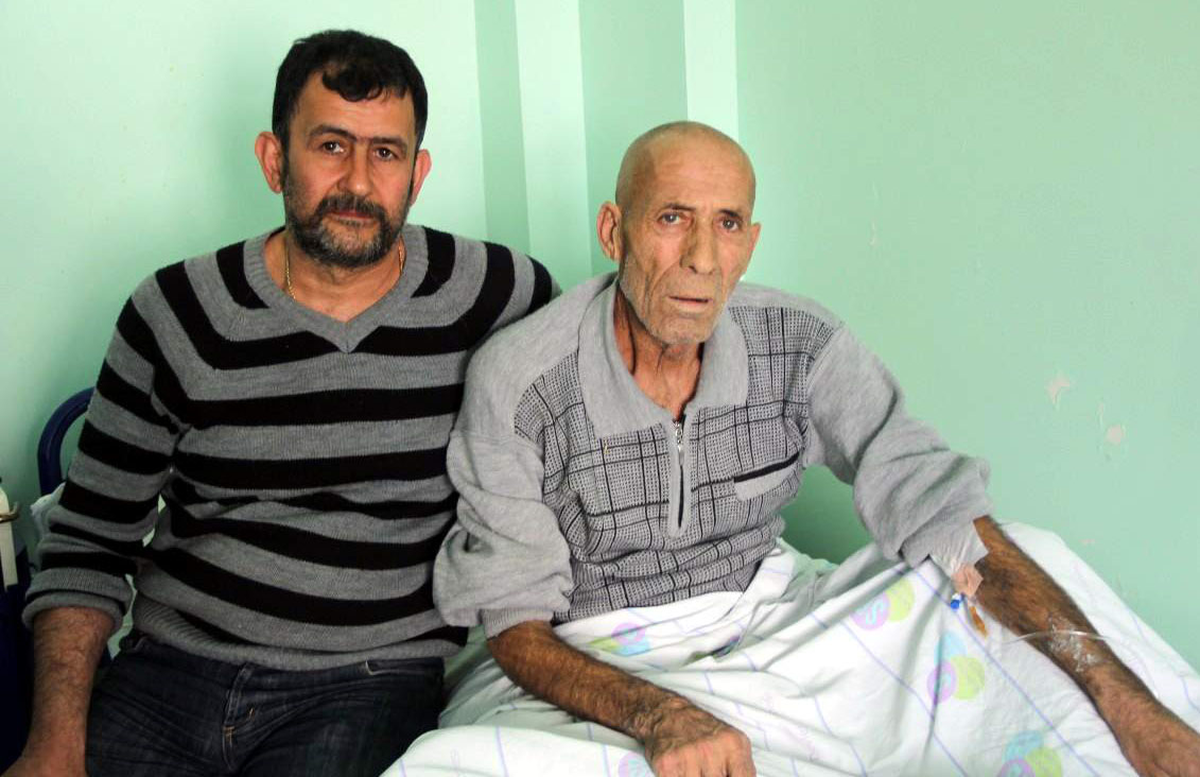 (Özel Haber) Kimsesiz Hastaya Esnaf Arkadaşı Sahip Çıktı