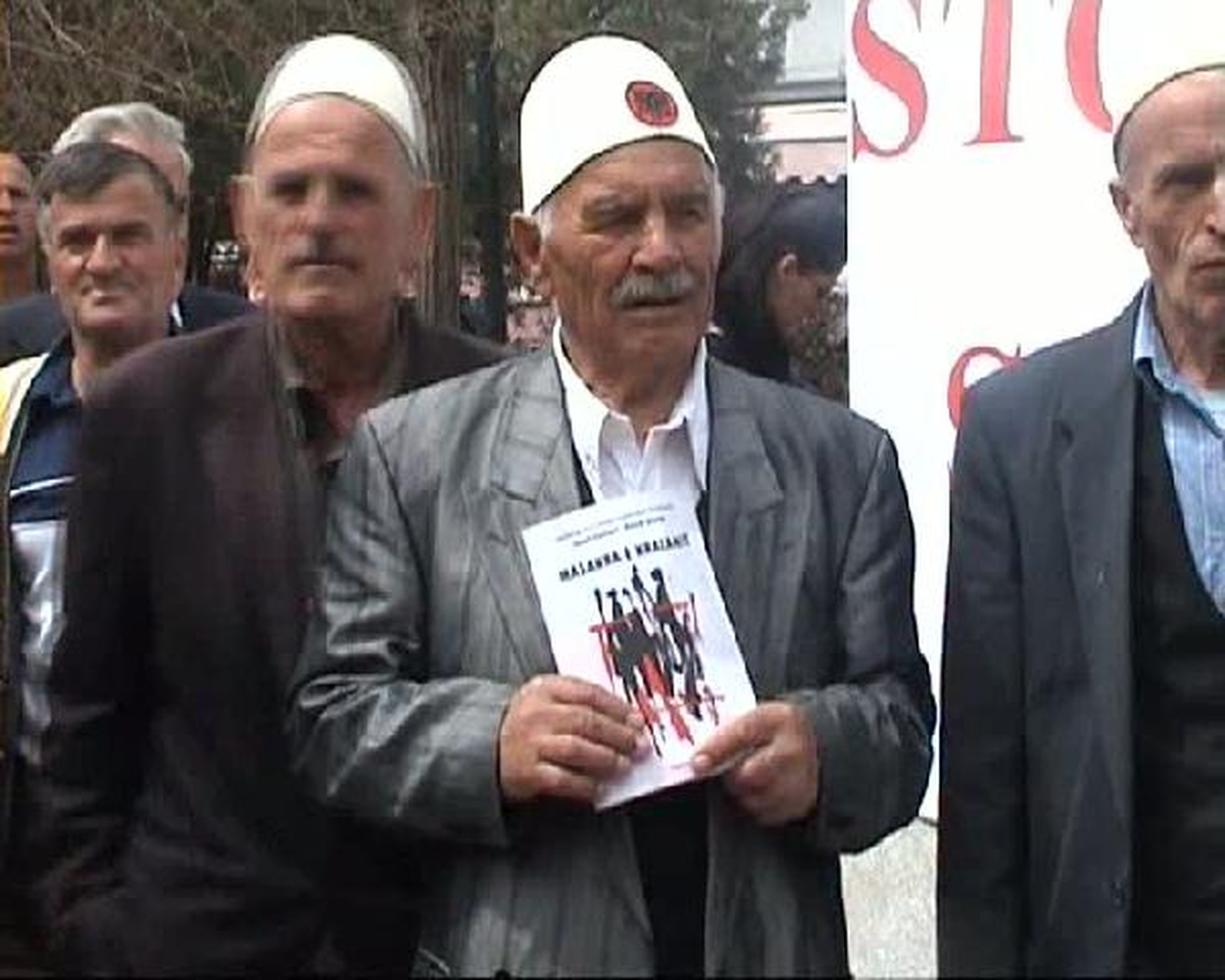 Priştine\'de Sessiz Protesto