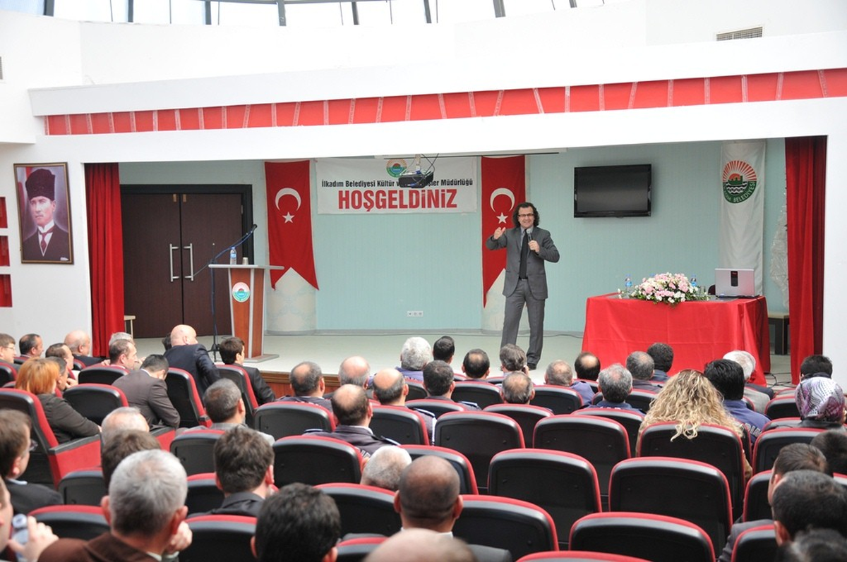 Sıktı Aslahan\'dan \'İletişim\' Konulu Seminer