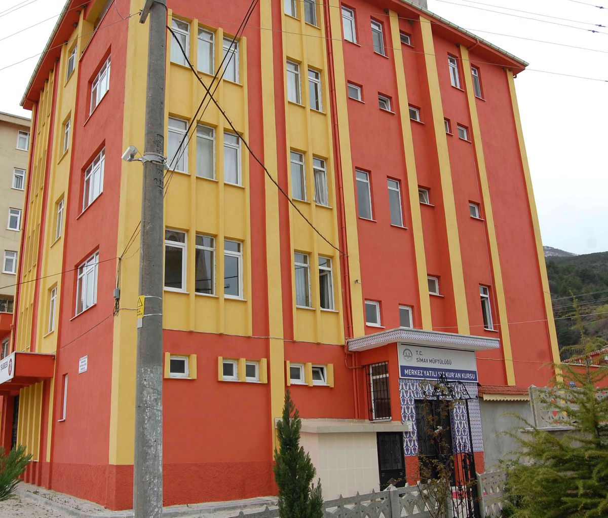 Simav\'a Otel Konforunda Kız Kur\'an Kursu