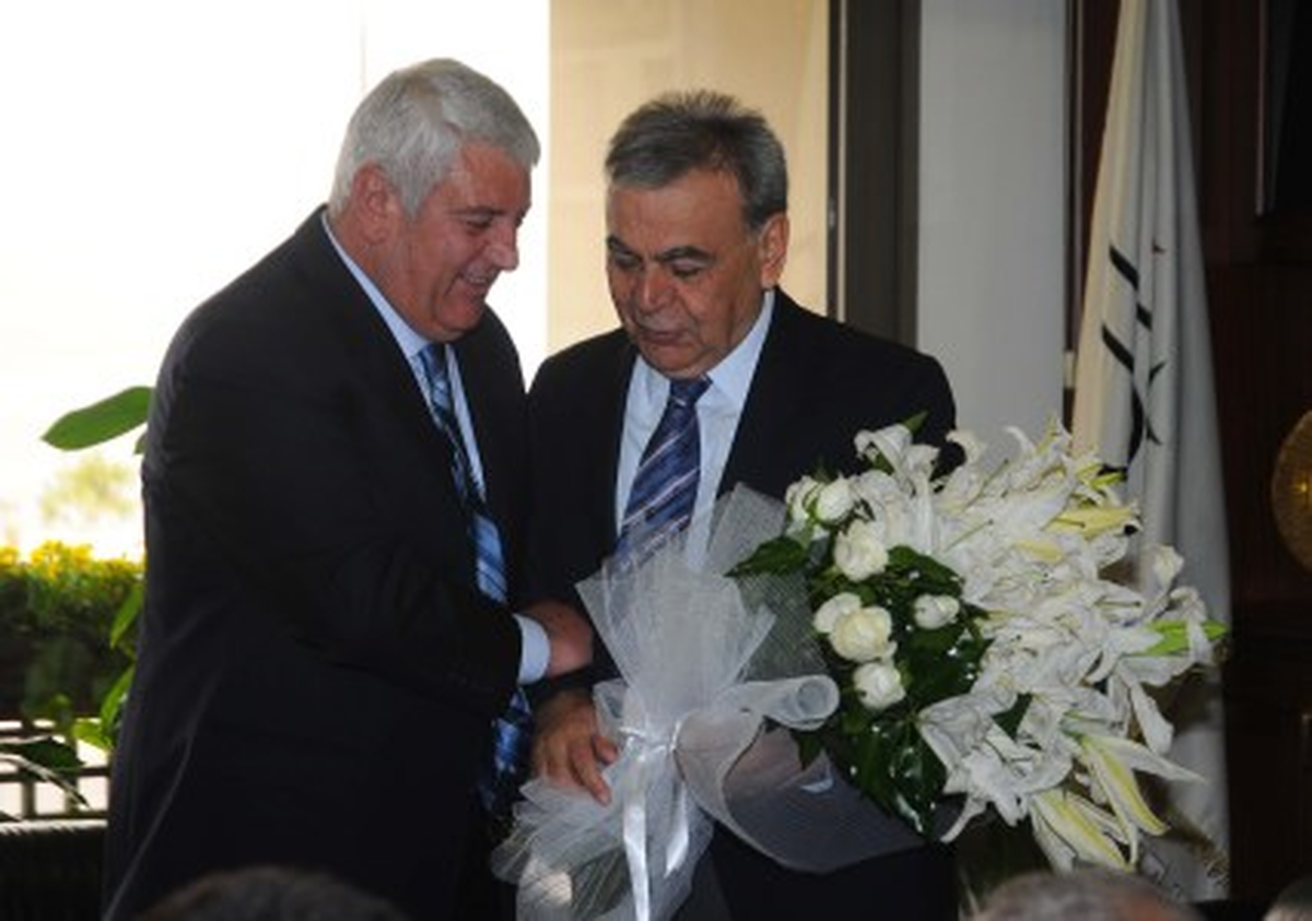 "Siyasetçiler, Sevenleri Varsa Güçlüdür"