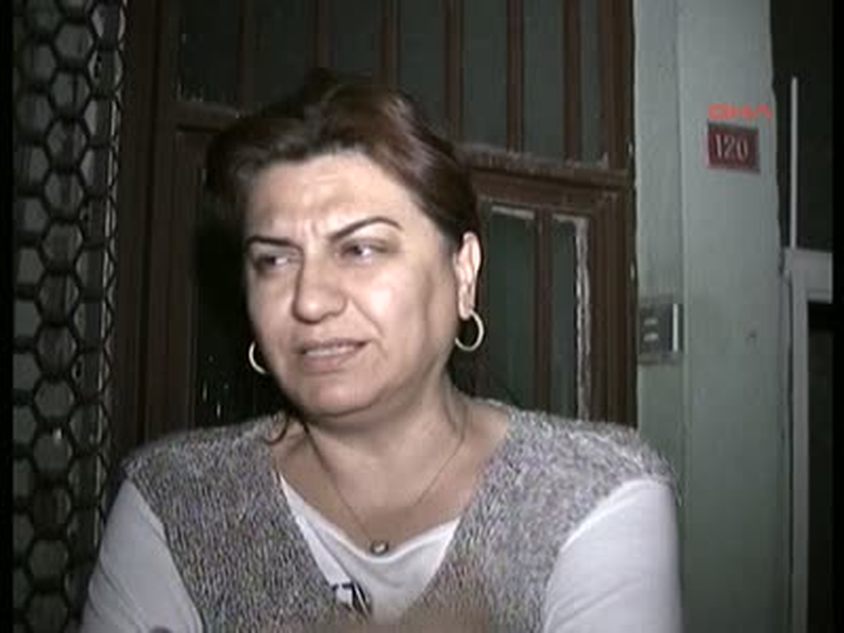 Sokakta Krater Gibi Çukur Oluştu