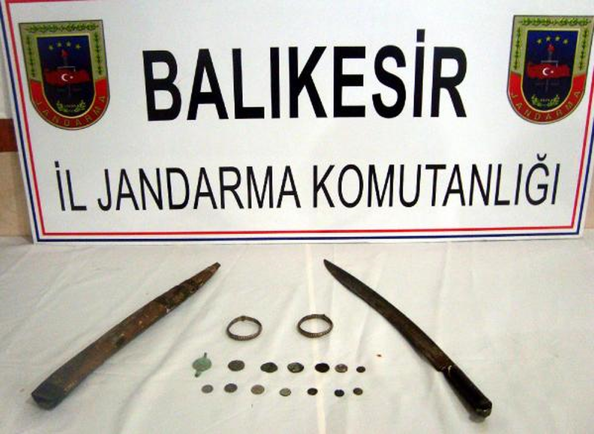 Tarihi Eser Kaçakçılığına 3 Gözaltı