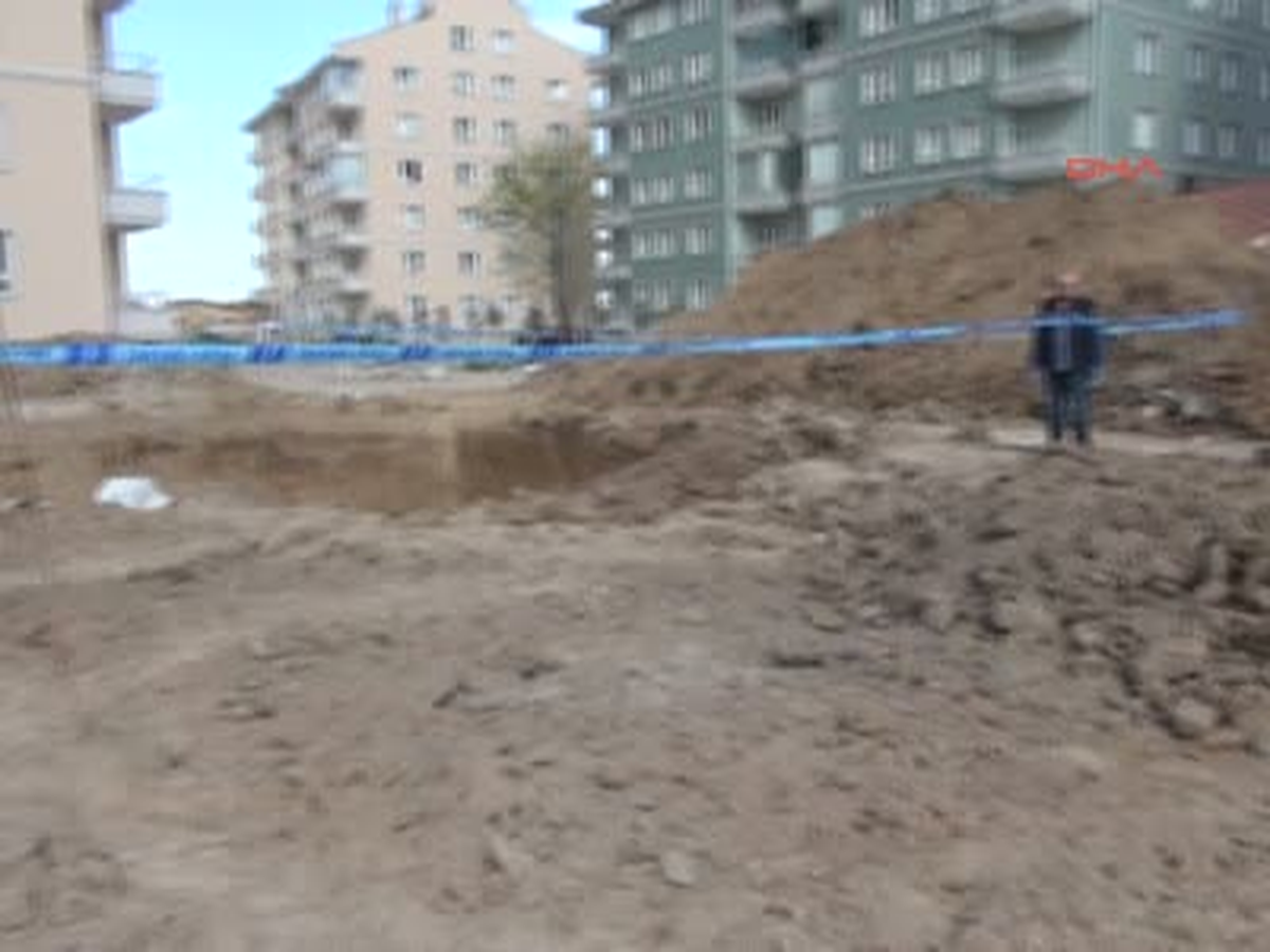 Temel Kazısında Top Mermisi Bulundu