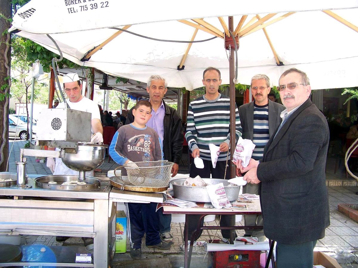 Türk Eğitim-Sen\'den Lokma İkramı