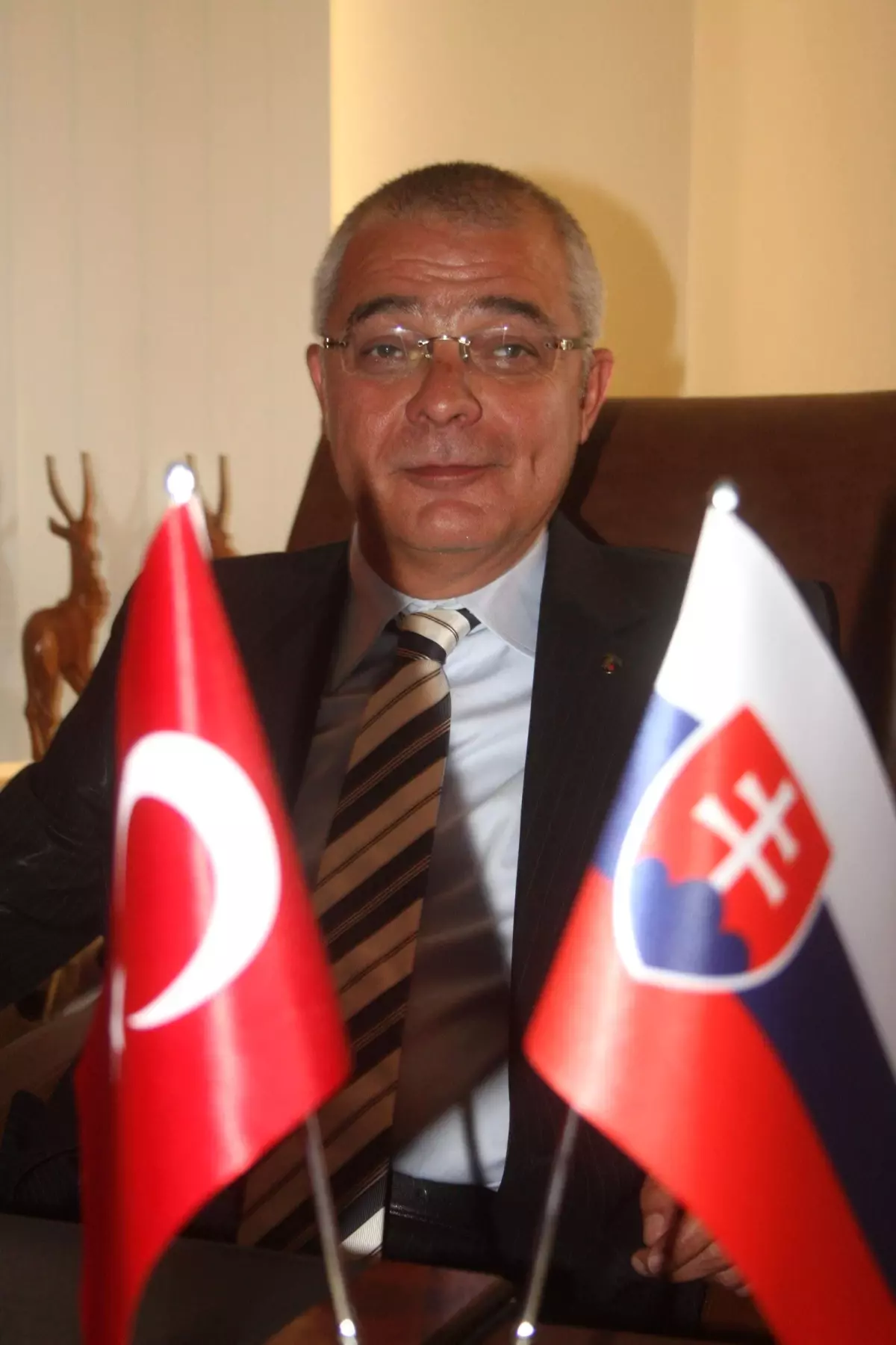 Vural Slovakya Fahri Konsolosu Oldu