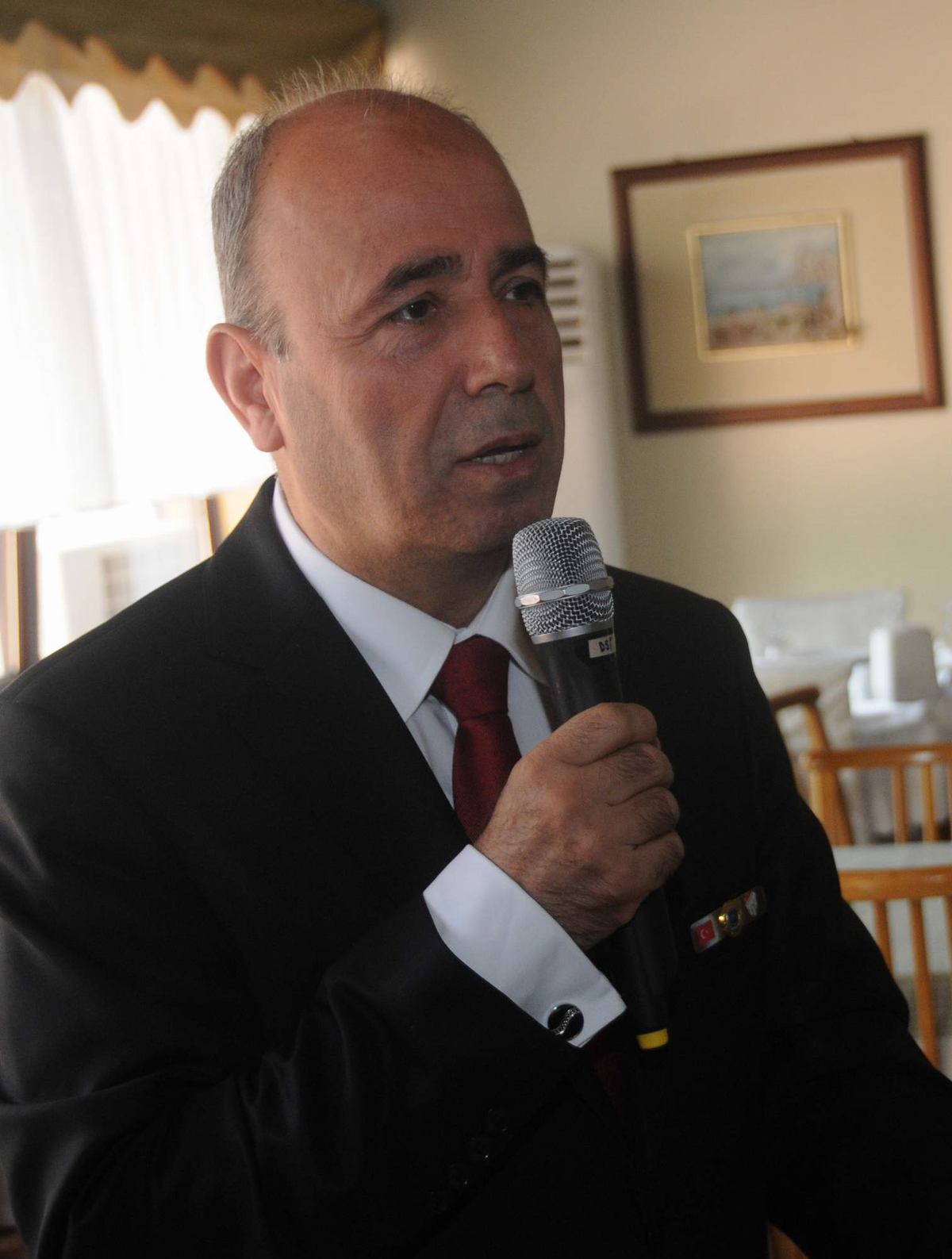 "Ağaç Diplerinde Yatak Odasındaymış Gibi Davranıyorlar"