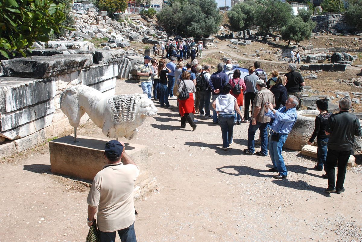 Apollon Ziyaretçilerini Karşılamaya Başladı