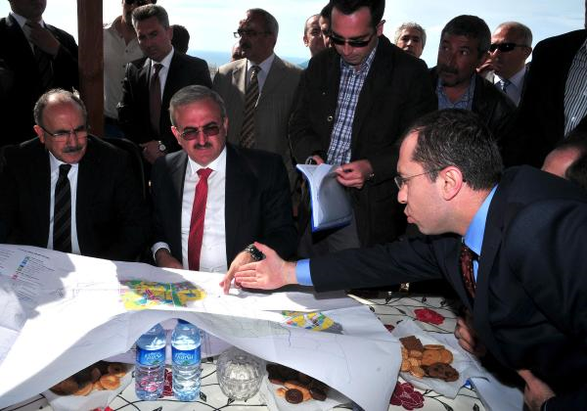 Atalay, Deprem Konutlarını Yerinde İnceledi