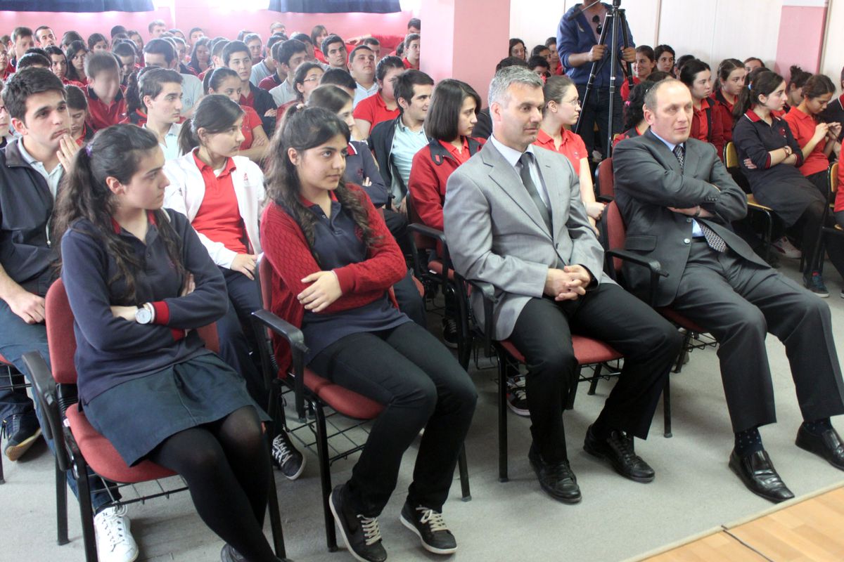 Başkan İsmail Bayram Öğrencilerle Bir Araya Gelmeye Devam Ediyor
