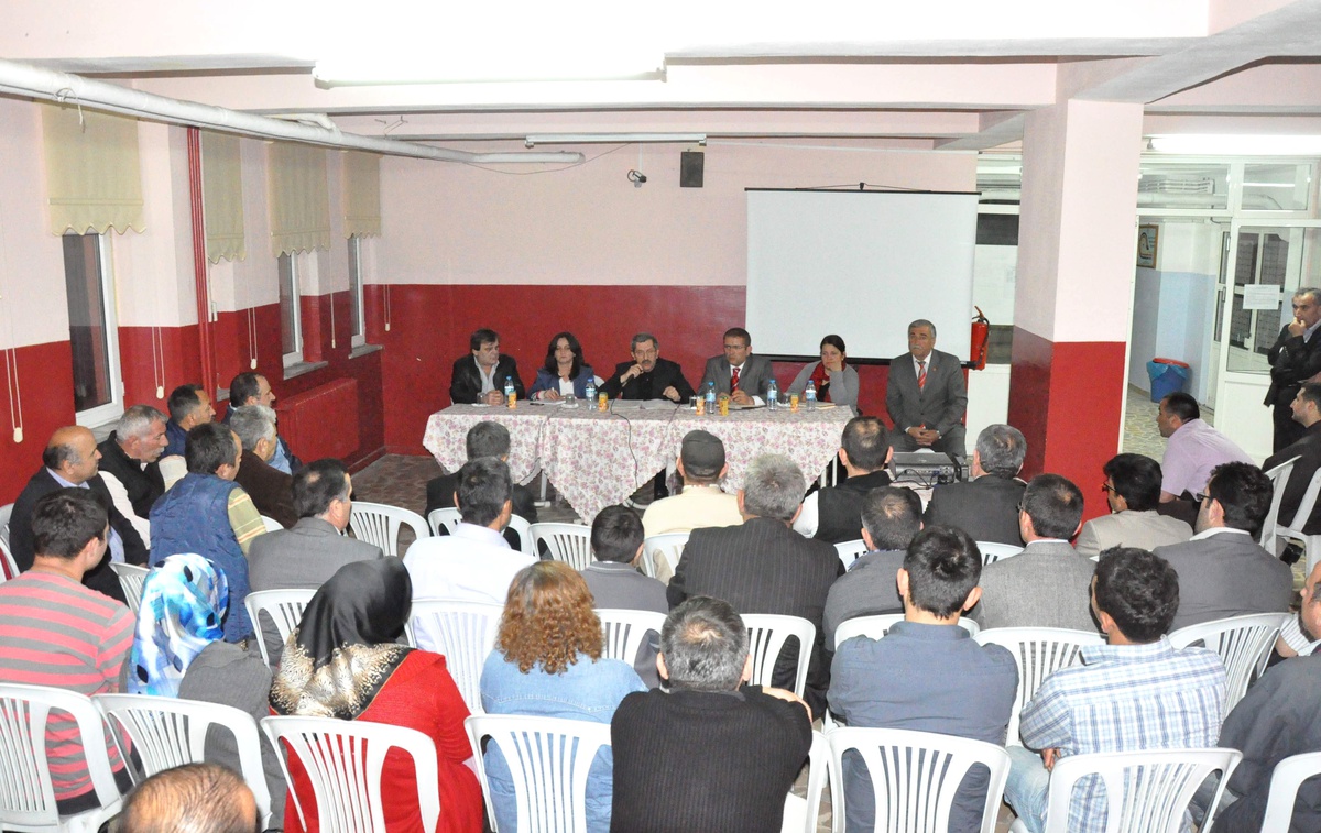 Başkan Vergili Ergenekon Mahallesi Sakinleri ile Bir Araya Geldi