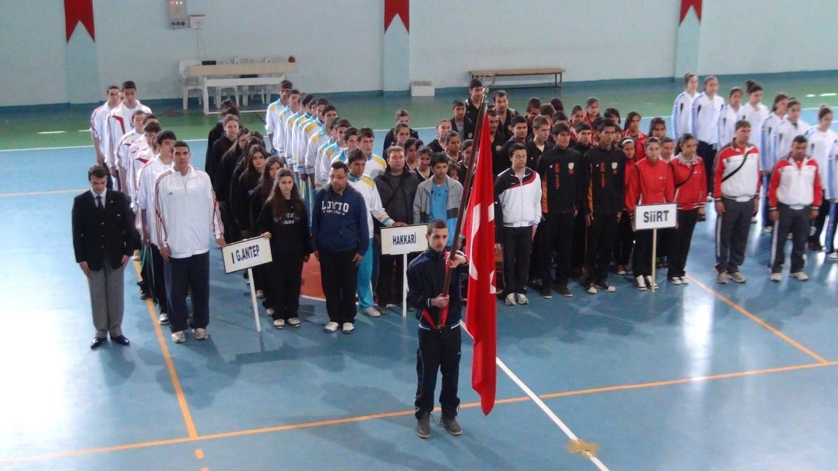 Basketbol Grup Müsabakaları Elemeleri Tatvan\'da Başladı