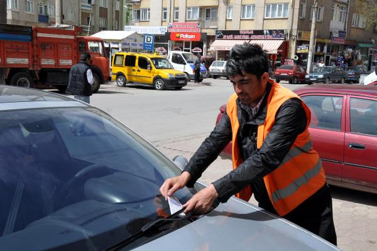 Bulduğu Cüzdanı Sahibine Teslim Etti