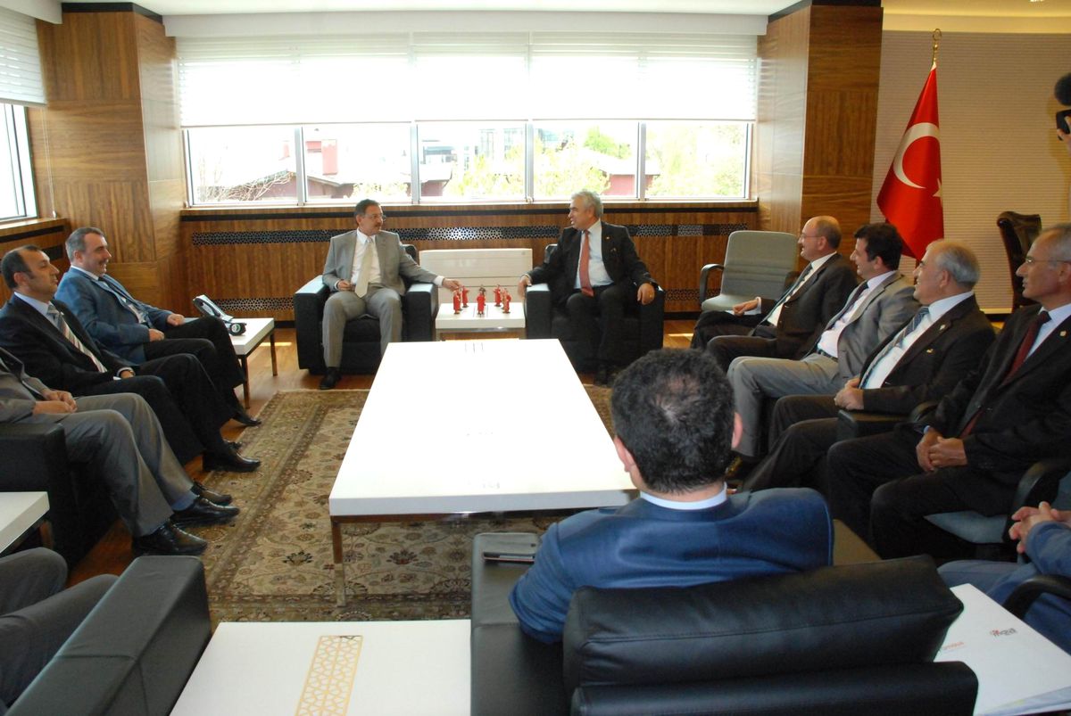 Büyükşehir Yangınları Thk ile Söndürecek