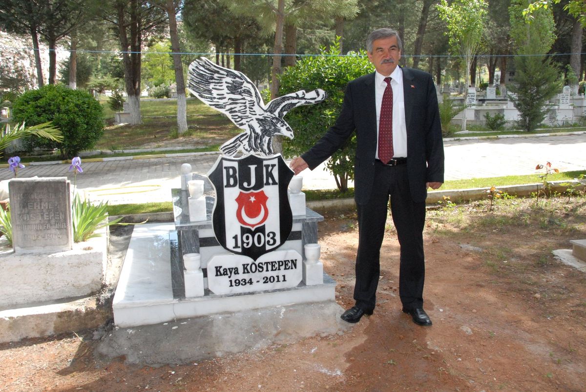 Efsane Kaptana Kartal Mezarı