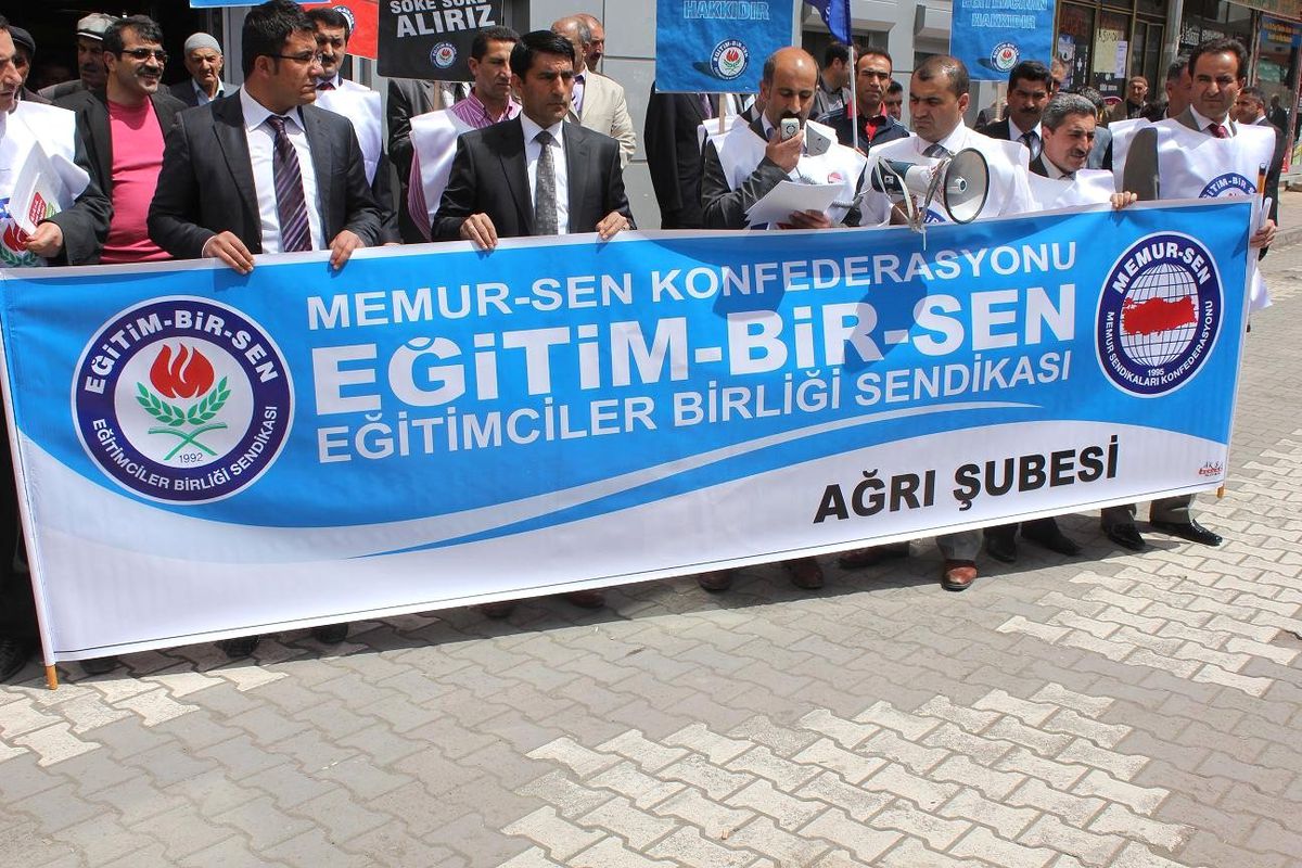Eğitim-Bir-Sen\'den Fakslı Protesto