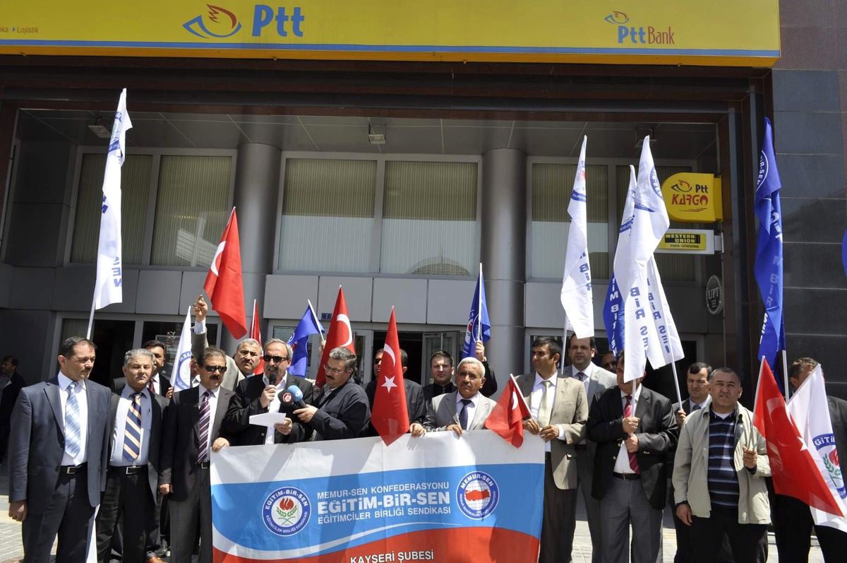 Eğitim-Bir-Sen Üyelerinden Bakanlara \'Ek Ödeme\' Faksı